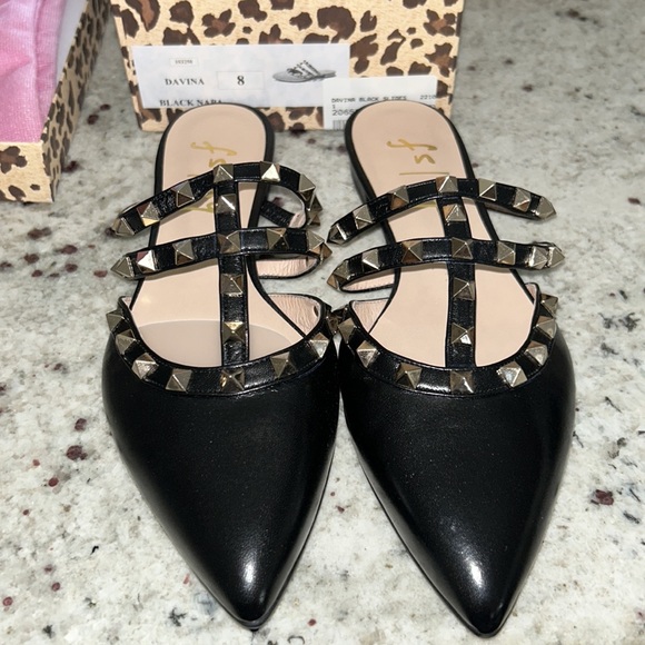 Exclusive Black Davina Slides
FRENCH SOLE - Picture 7 of 8